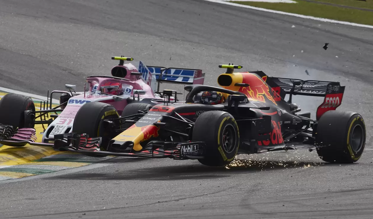 Max Verstappen y Esteban Ocon chocaron en el GP de Brasil