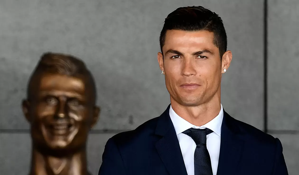 La estatua de Cristiano Ronaldo en al ciudad de Madeira