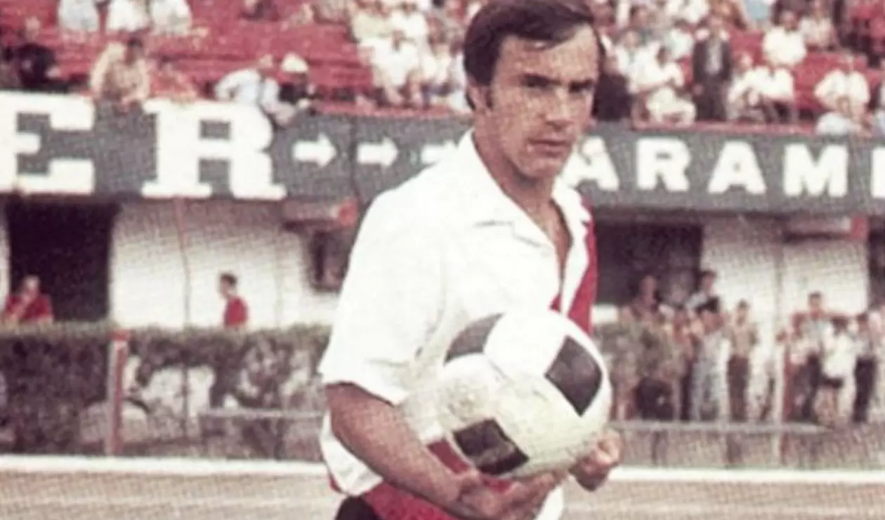 10. Oscar Pinino Más. En 1964 llegó a la primera categoría de River Plate. Ahí comenzó un camino donde marcó 198 goles en 382 partidos. 