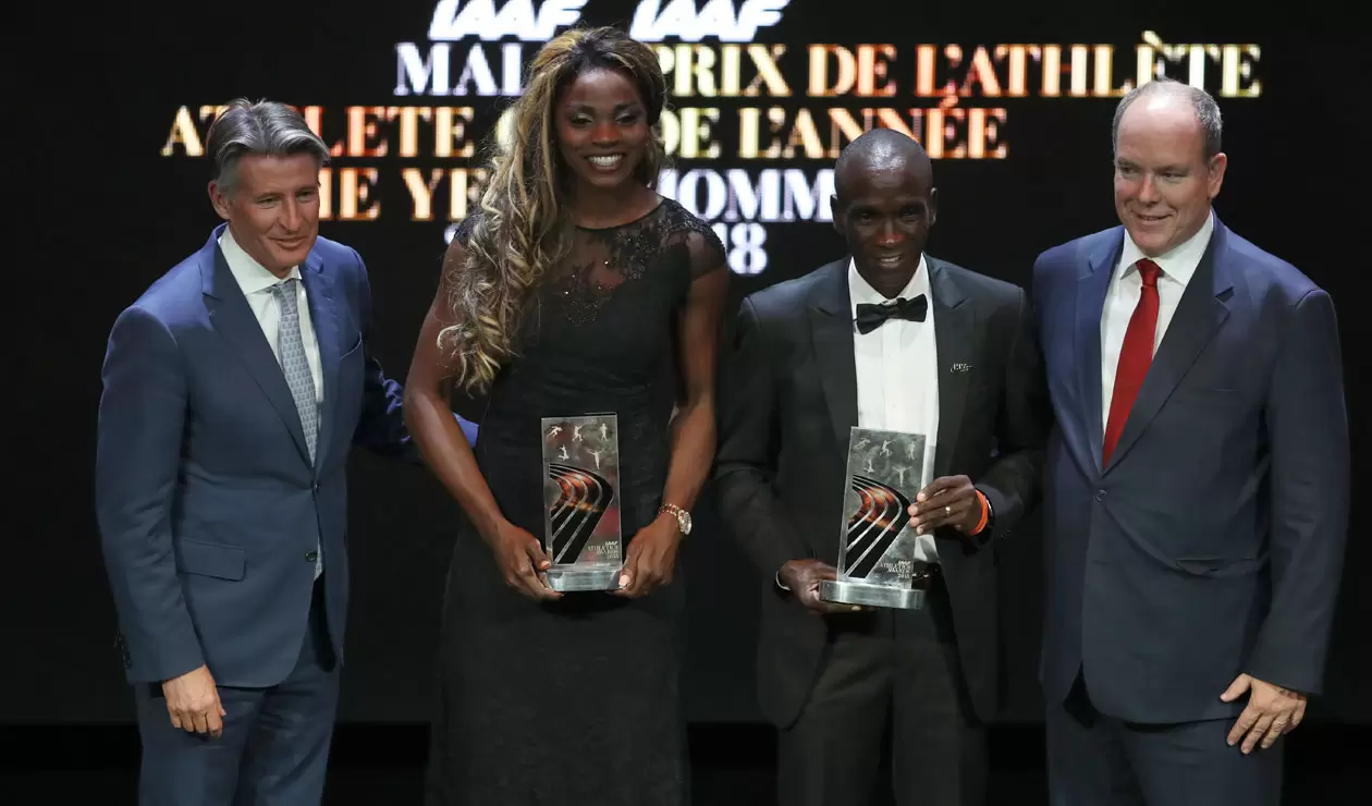 Caterine Ibargüen junto al keniata Eliud Kipchoge como mejores deportistas del 2018 por la IAAF