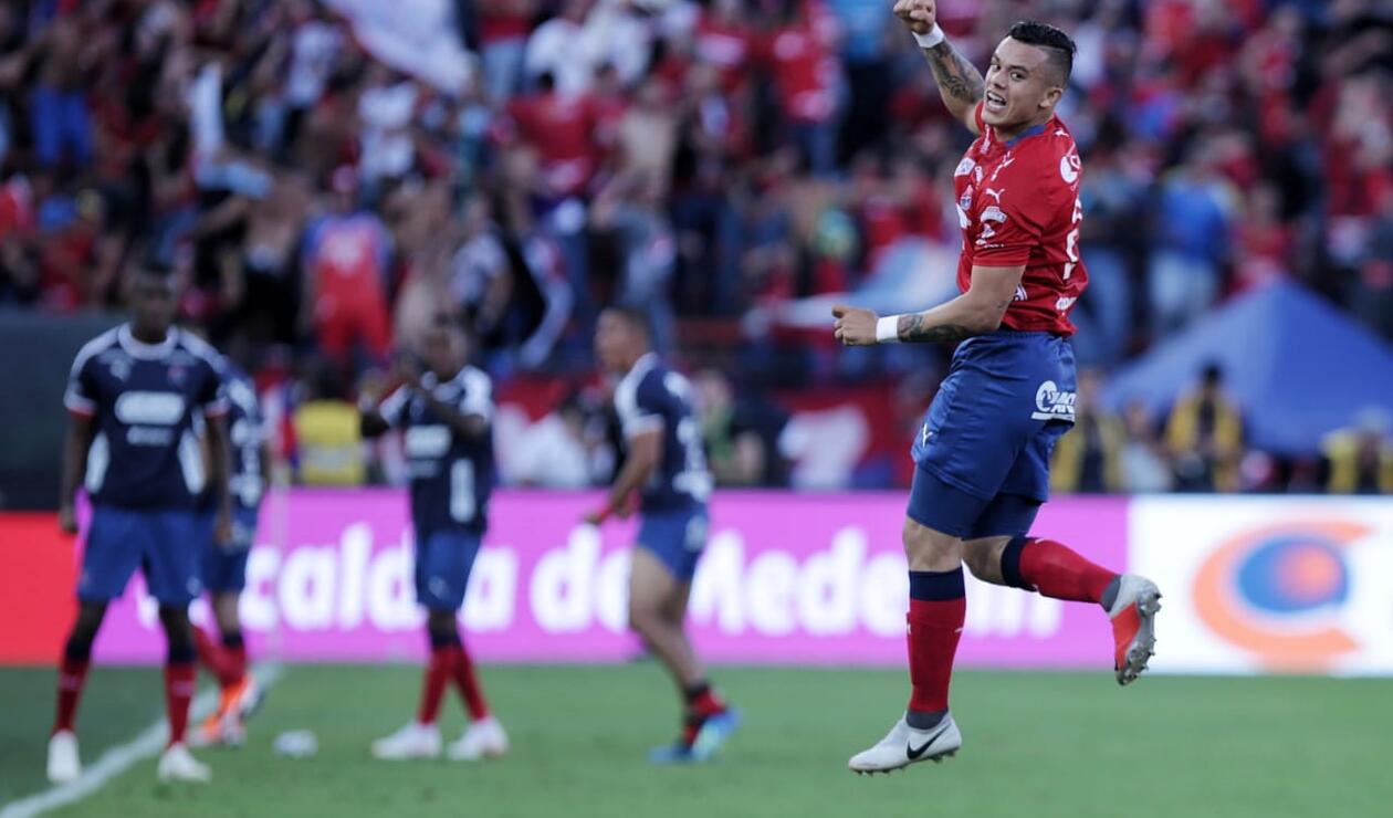 Leonardo Castro festejando el gol ante Junior en el Atanasio Girardot