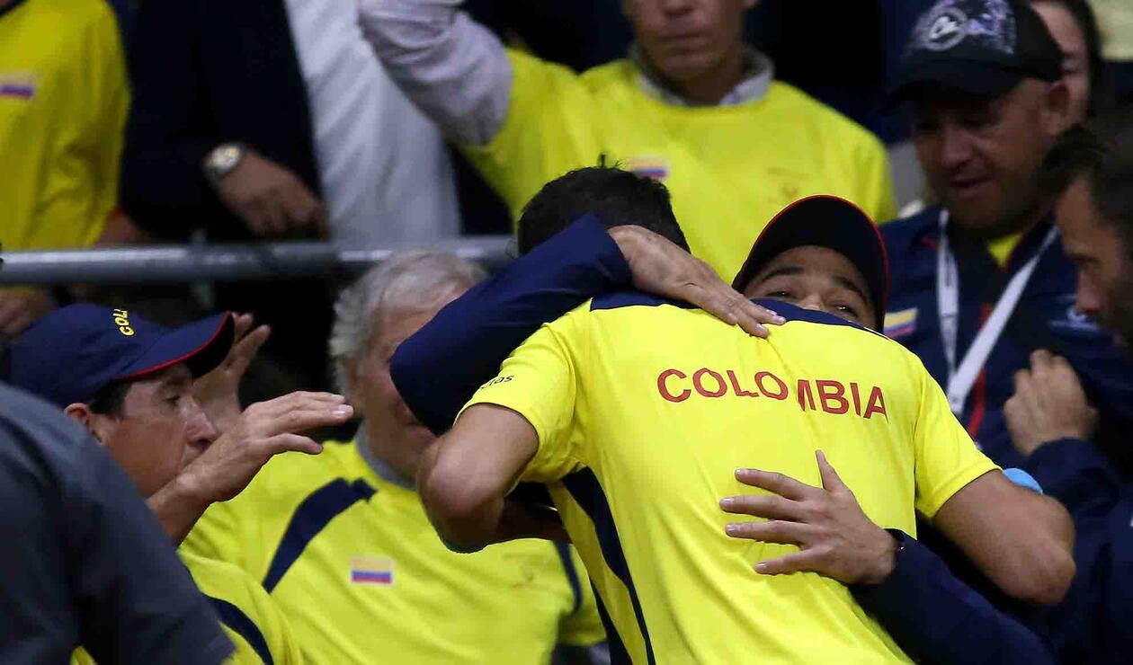 Colombia celebra el punto que le dio Santiago Giraldo ante Suecia