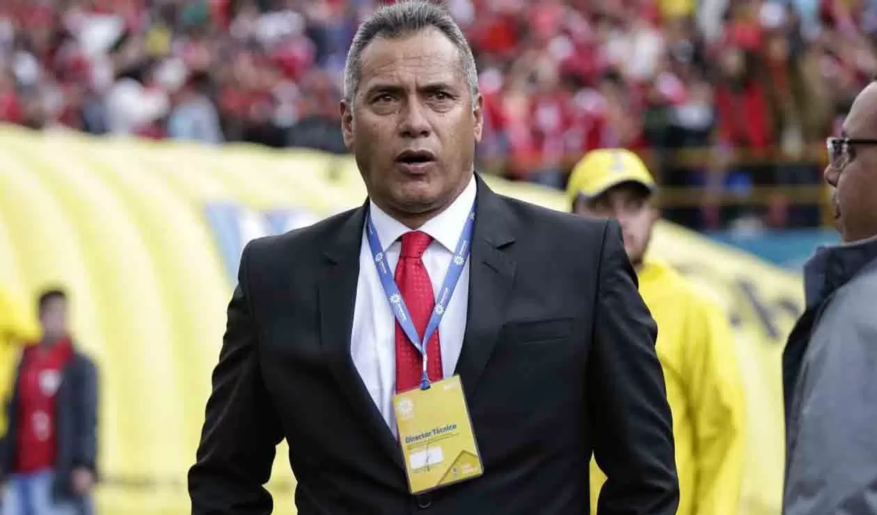 Hernán Torres, técnico colombiano