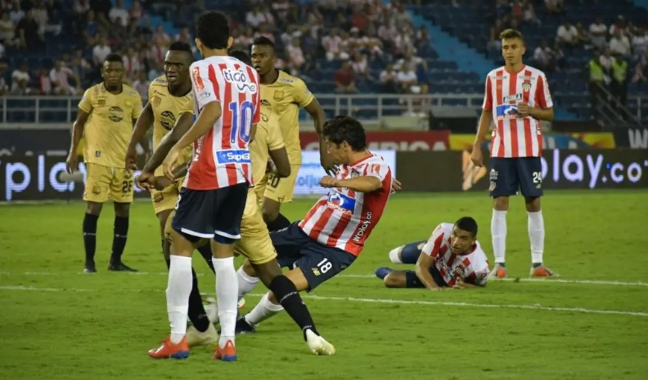 Matías Fernández, Junior vs Águilas