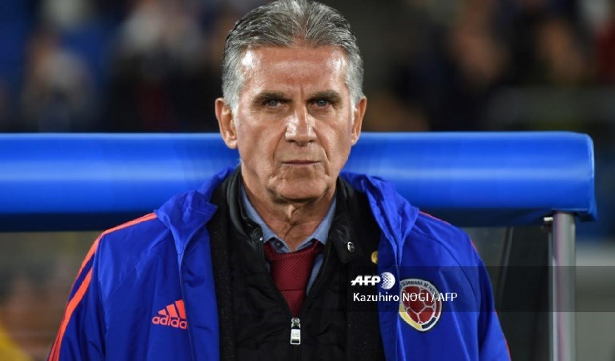 Carlos Queiroz dirigiendo a Colombia en el partido frente a Corea del Sur