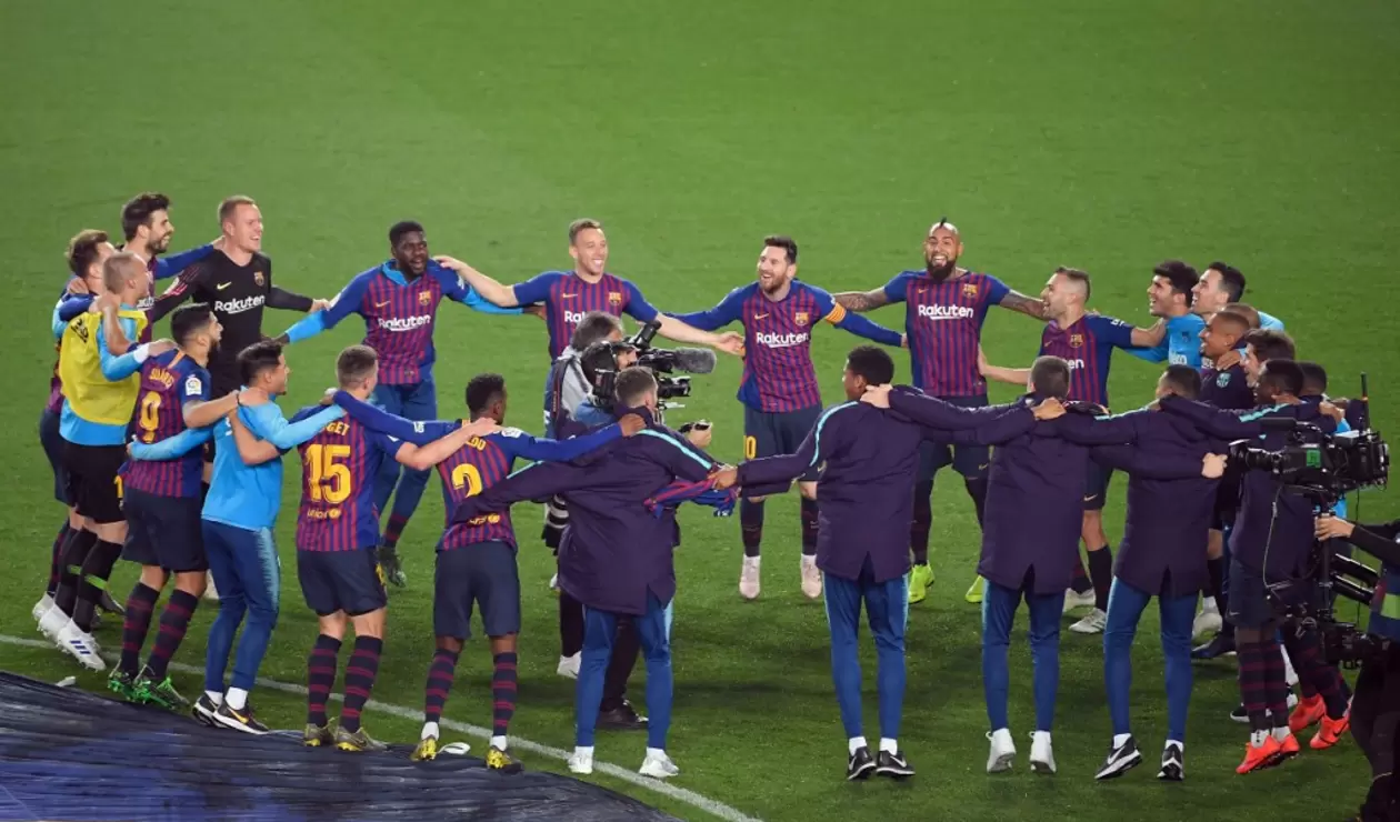 va a decidir Revocación Barra oblicua Barcelona campeón de la Liga Española: venció a Levante en Camp Nou |  Antena 2