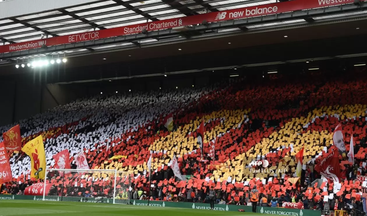 Liverpool en el homenaje a las víctimas de la tragedia de Hillsborough 