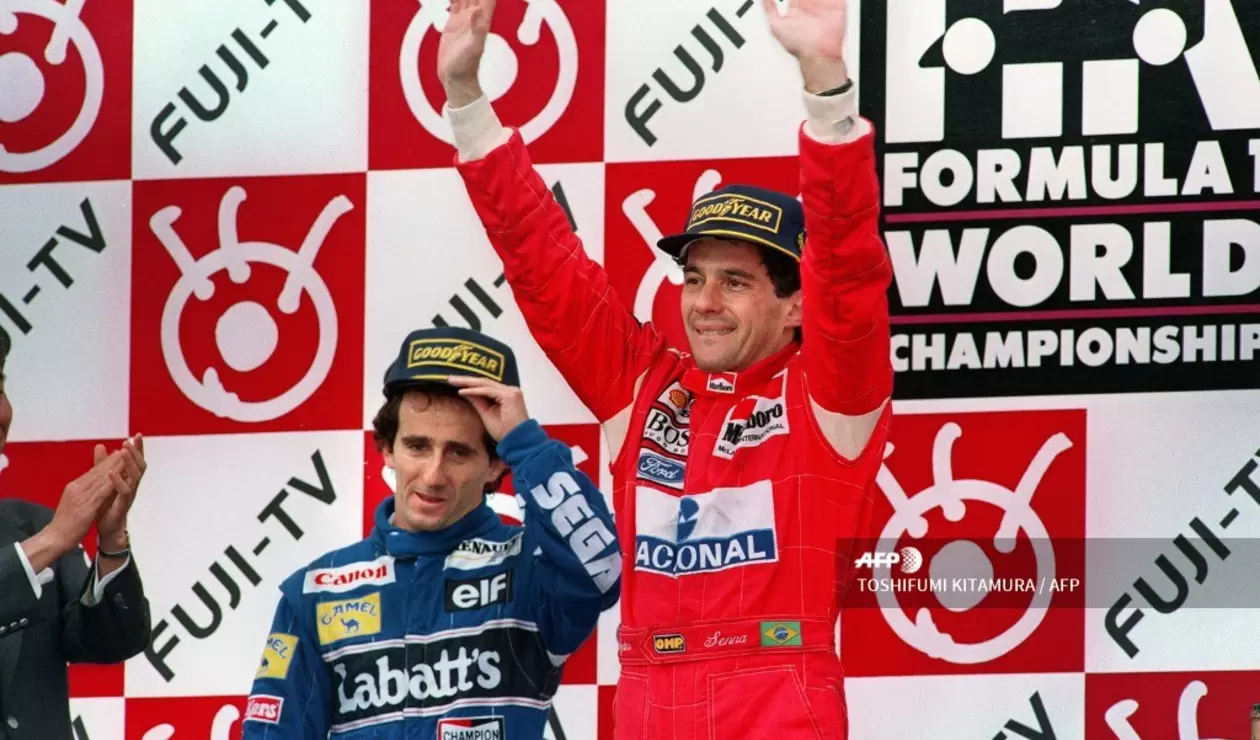 Ayrton Senna celebran una victoria en el Gran Premio de Japón