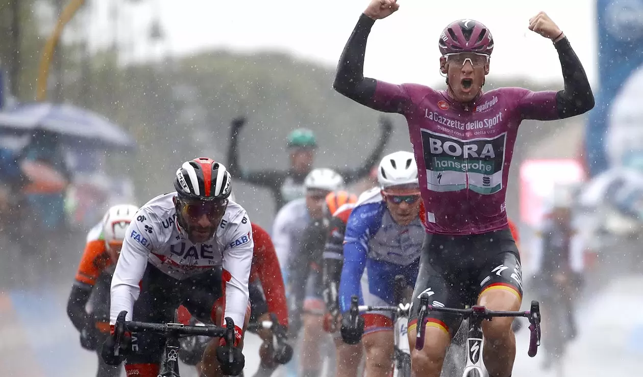 Fernando Gaviria quedó segundo en la quinta etapa del Giro de Italia