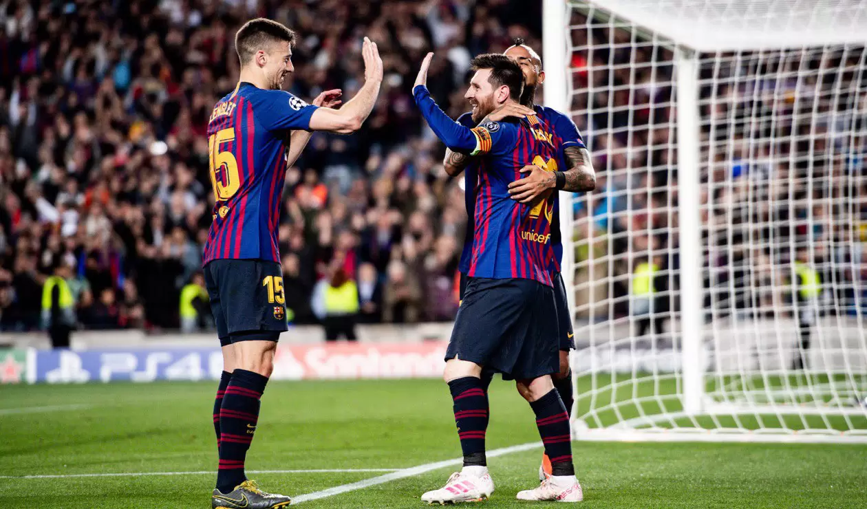 Messi celebrando el gol de tiro libre en la victoria de Barcelona ante Liverpool.