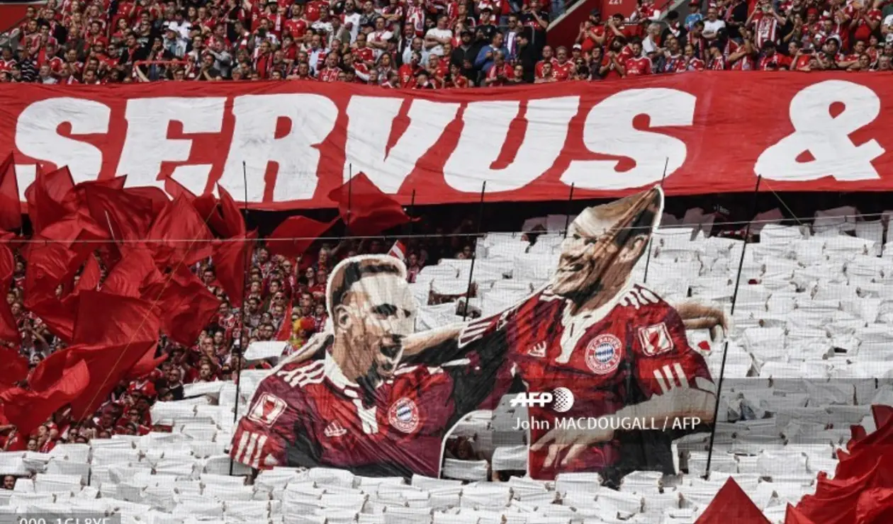 Homenaje de despedida a Robben, Ribery y Rafinha