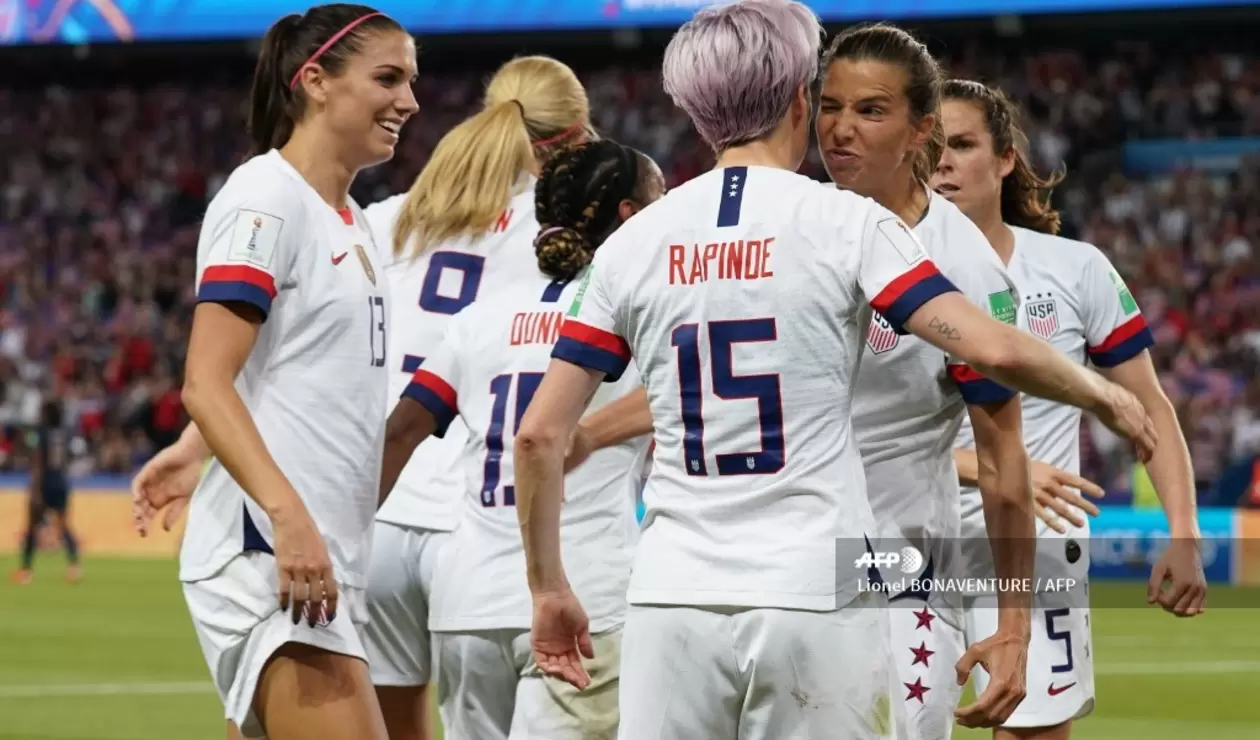 Megan Rapinoe anotó los goles de la victoria de Estados Unidos ante Francia. 