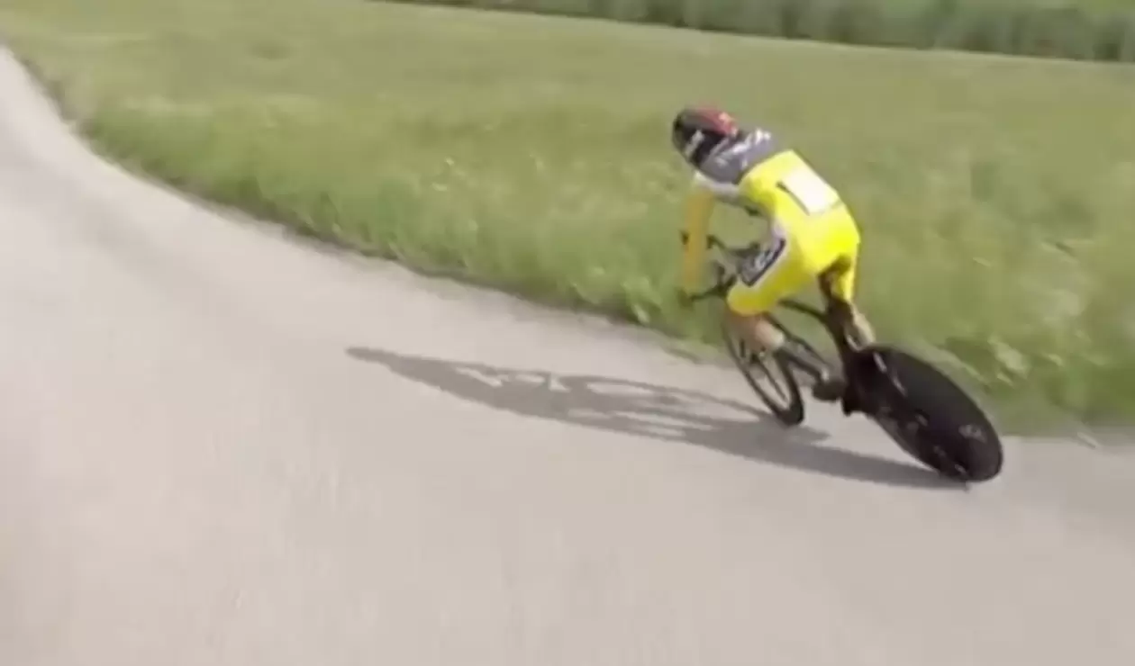 Egan Bernal en la contrarreloj de la Vuelta a Suiza