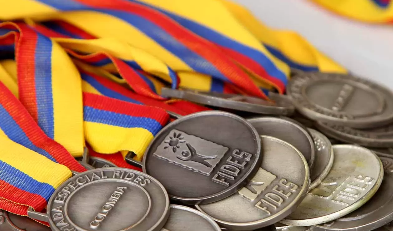 Medallas que se entregan en las Olimpiadas Fides Compensar