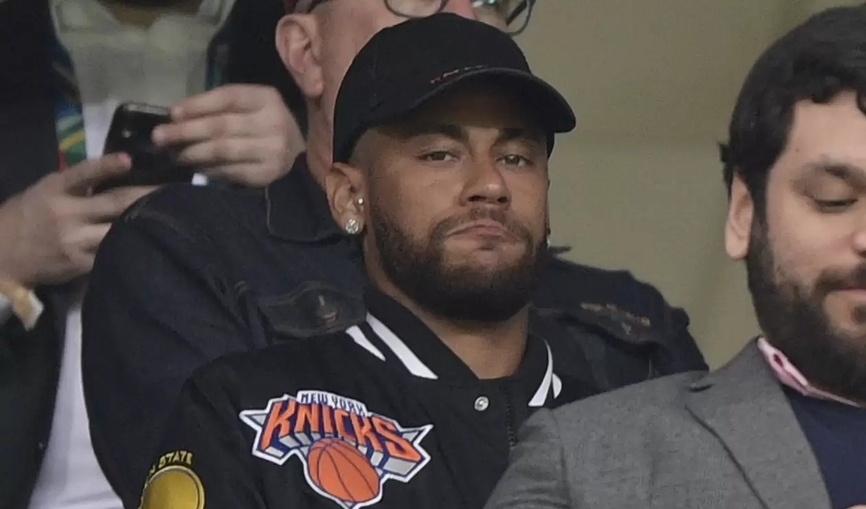 Neymar viendo un partido en la Copa América Brasil 2019