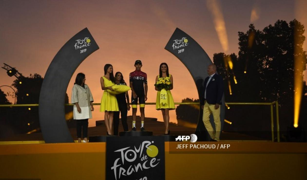 Tour de Francia - podio Egan Bernal campeón