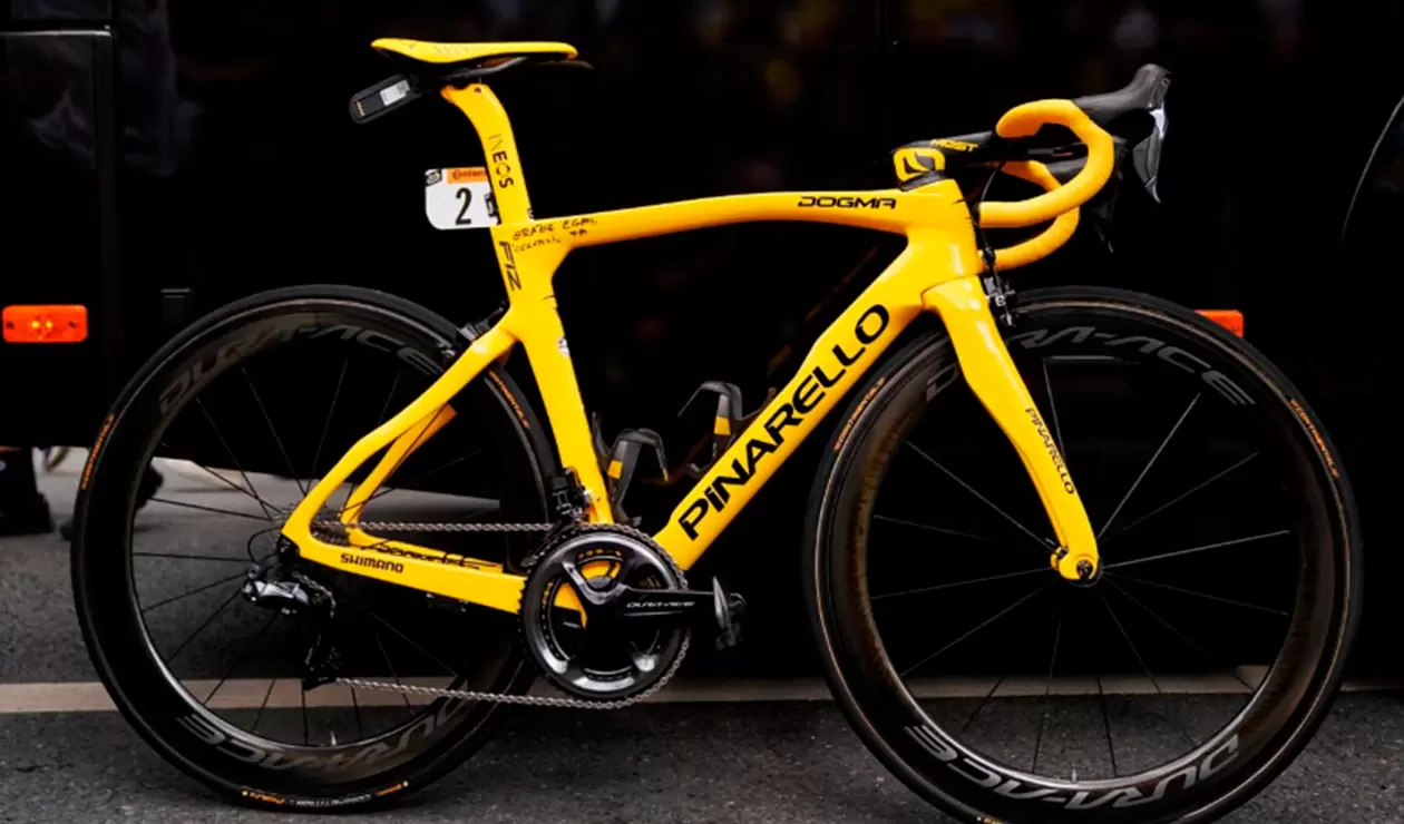 La bicicleta de Egan Bernal, campeón del Tour de Francia, edición especial de Pinarello