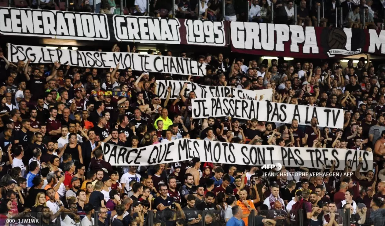 Metz vs PSG; pancartas