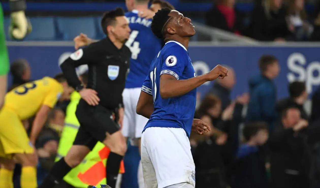Yerry Mina, central colombiano que juega en el Everton