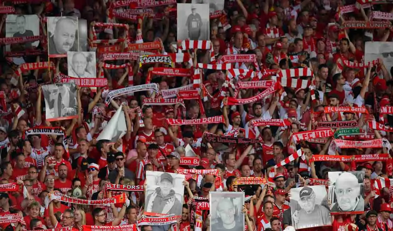 Unión Berlín homenaje hinchas 