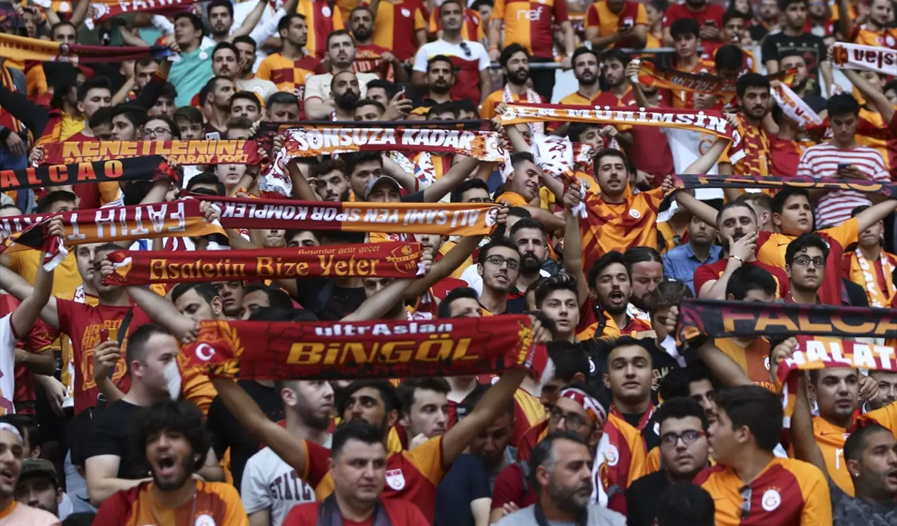 Presentación de Falcao en el Galatasaray 