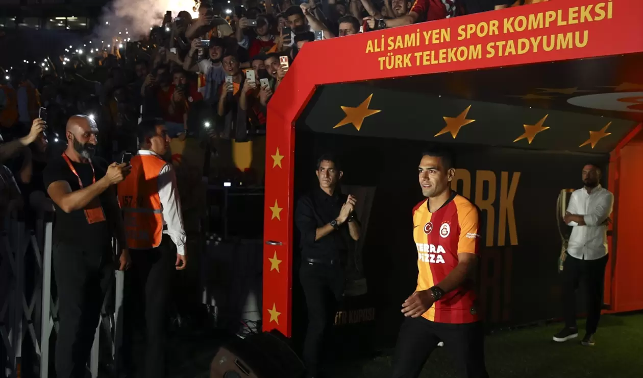 Falcao, Galatasaray, presentación