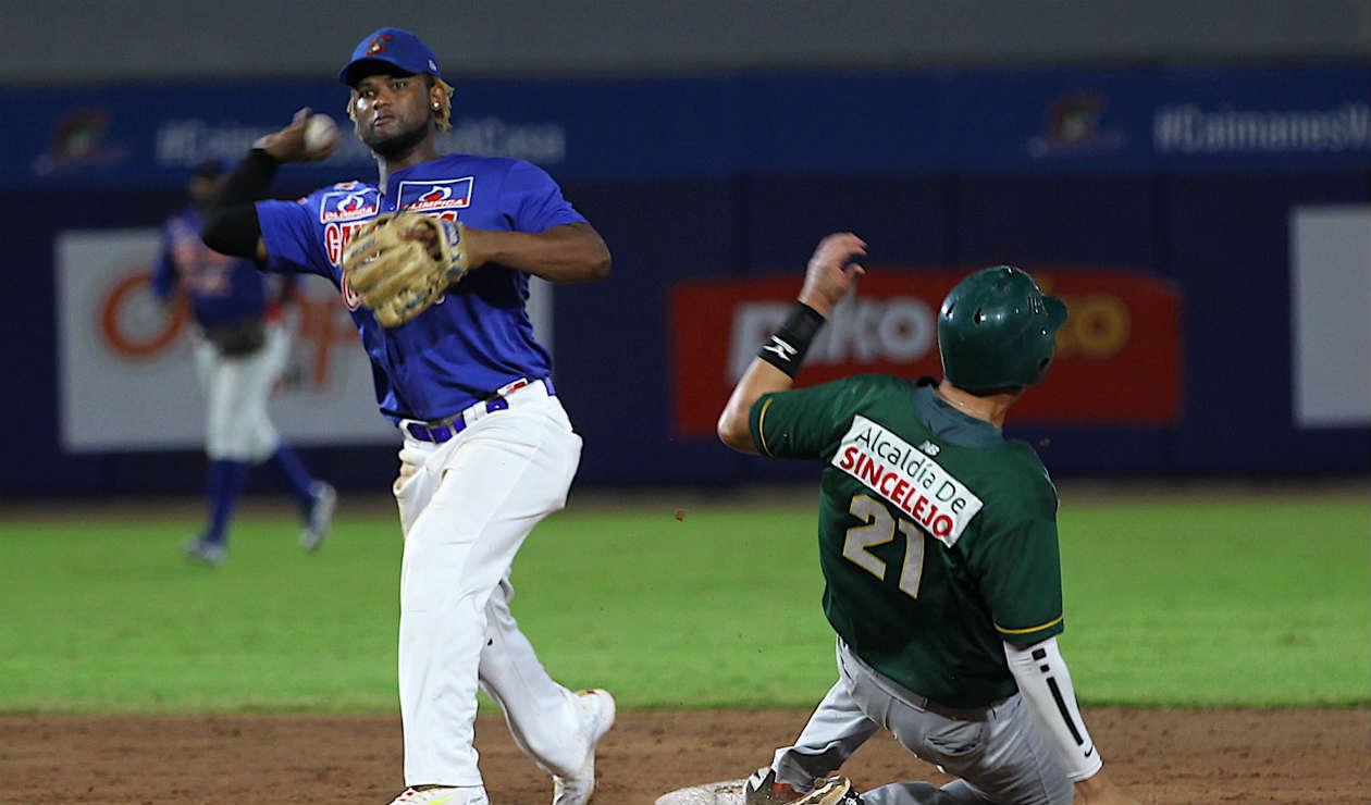 Caimanes Vs. Toros
