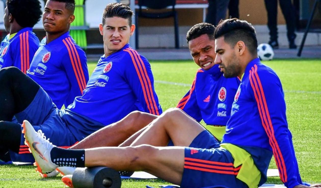 Wilmar Barrios y James Rodríguez en el entrenamiento de la Selección Colombia