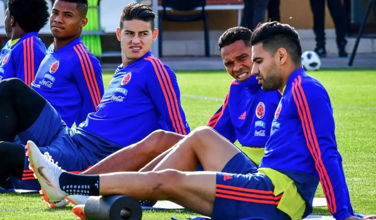 Wilmar Barrios y James Rodríguez en el entrenamiento de la Selección Colombia
