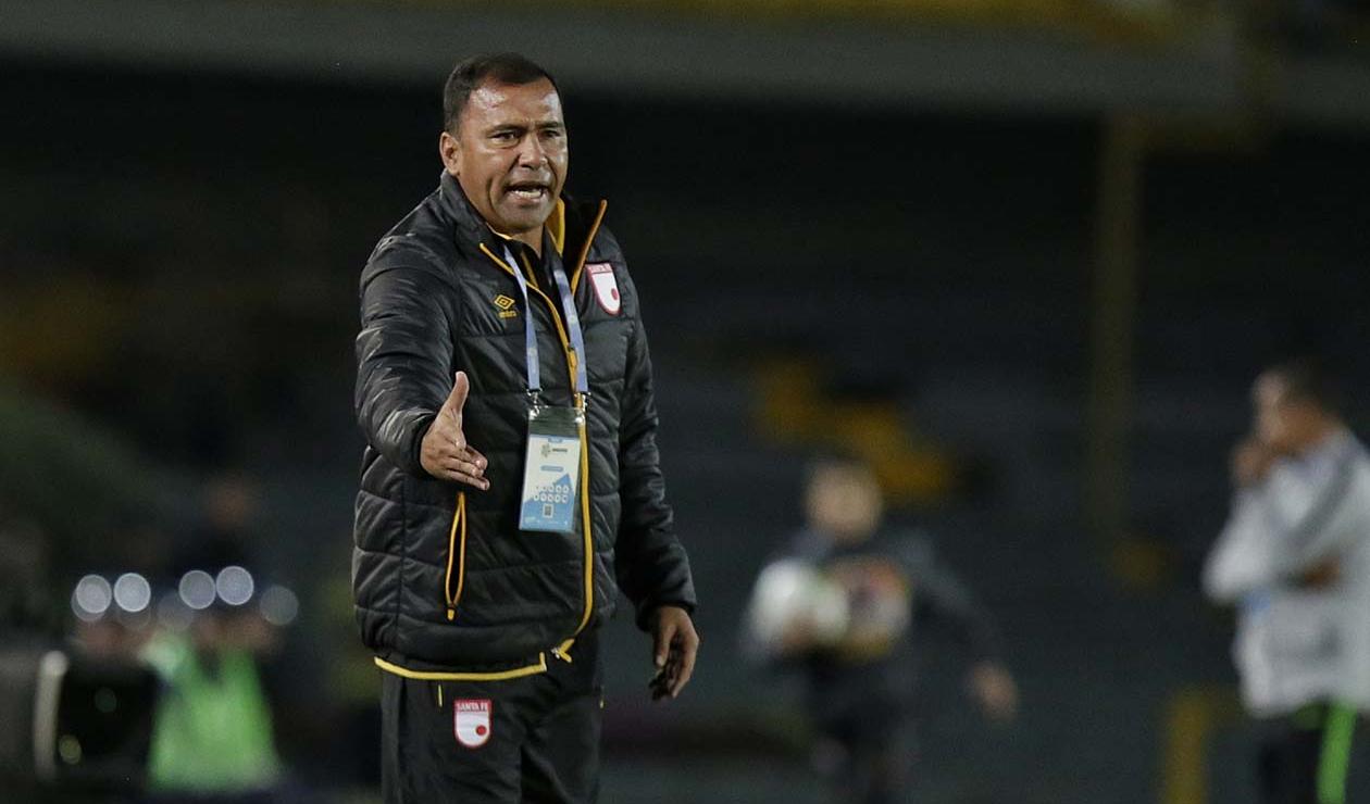 Hárold Rivera, técnico de Santa Fe