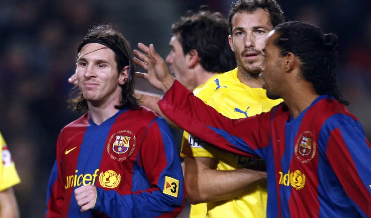 Ronaldinho describió a Lionel Messi.