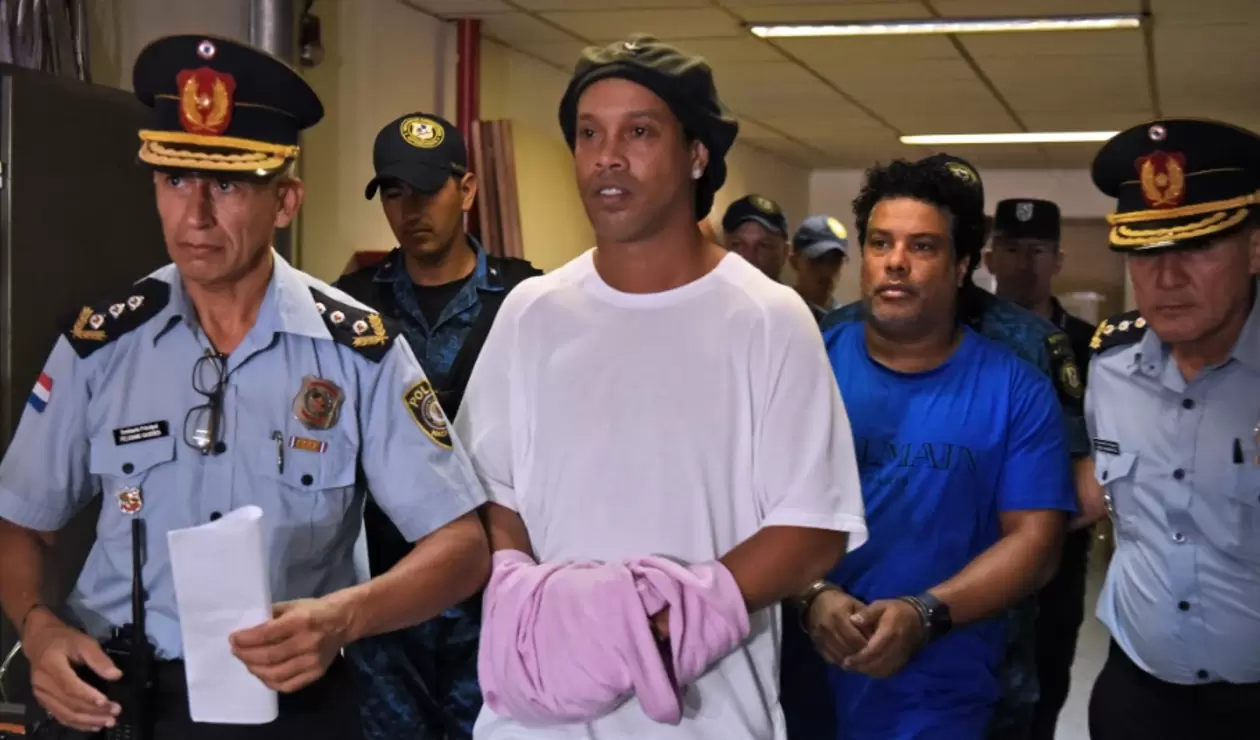 Ronaldinho en la cárcel