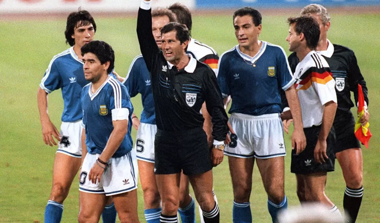 Maradona en Argentina vs Alemania 1990