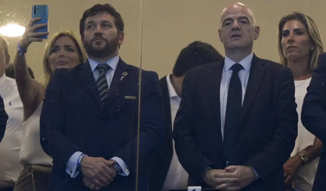 Alejandro Domínguez (Conmebol) y Gianni Infantino (FIFA)