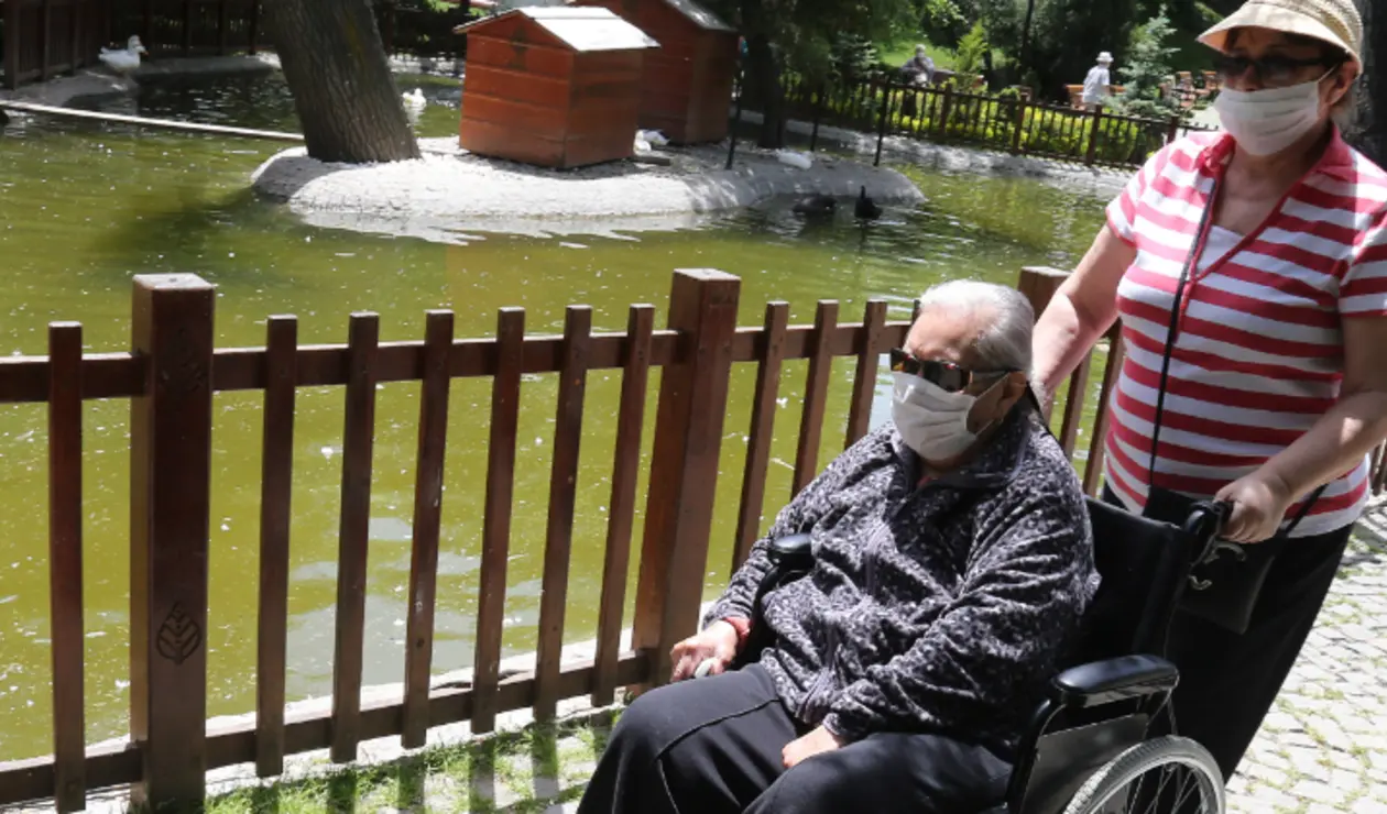 Ancianos abuelos tercera edad