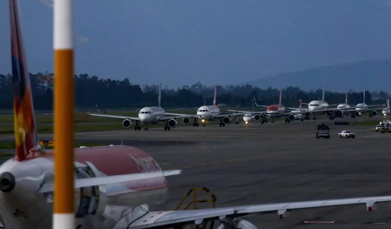 Aviones en Colombia / aeropuerto El Dorado