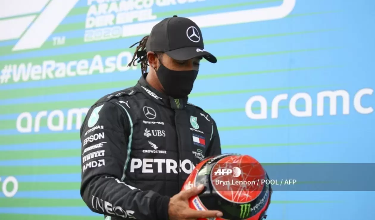 Hamilton recibe el casco del hijo de Michael Schumacher