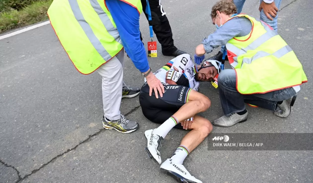 Accidente Julian Alaphilippe en el Tour de Flandes