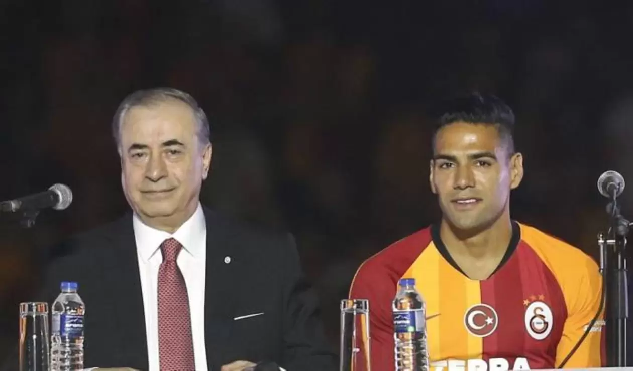 Falcao y presidente de Galatasaray