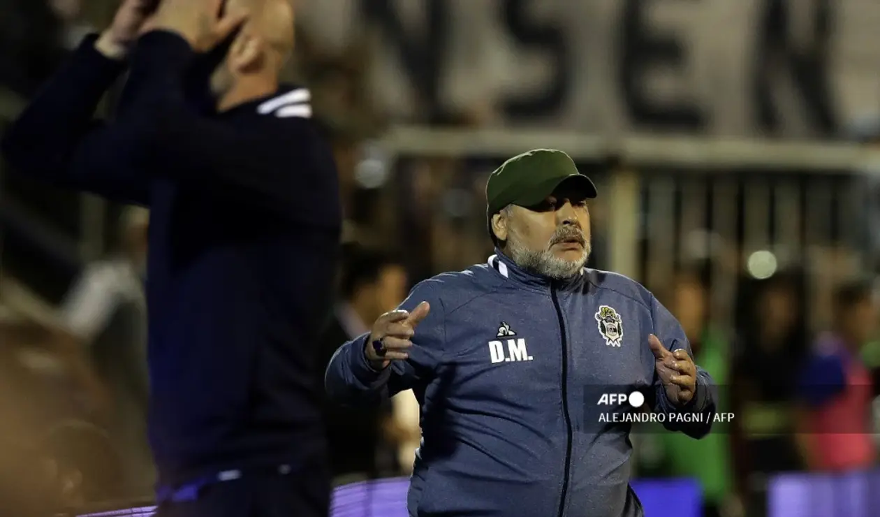 Diego Maradona y Gallego Méndez en Gimnasia