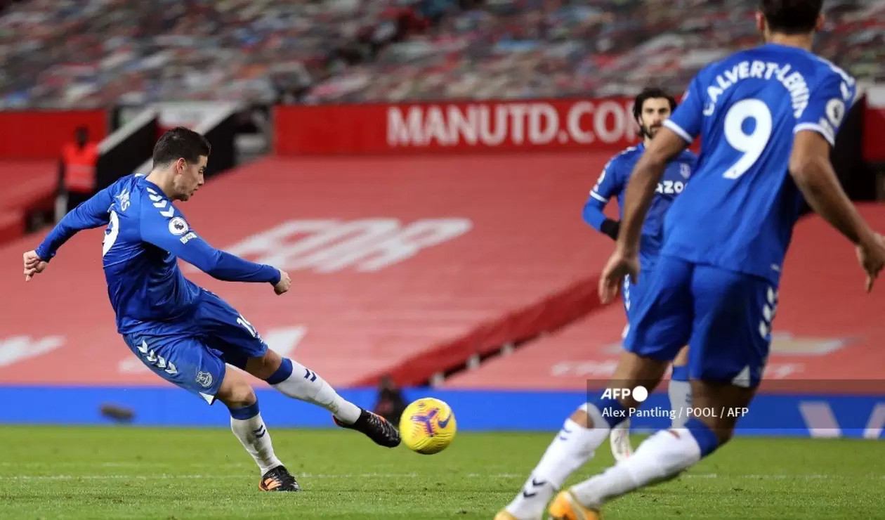 Gol James Rodríguez vs Manchester United