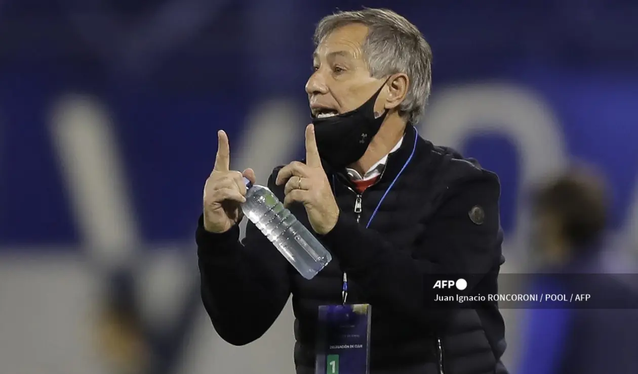 Ariel Holan, técnico argentino