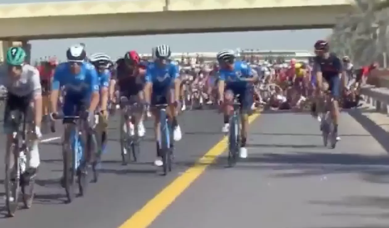 Captura de pantalla caída en la última etapa de la UAE Tour