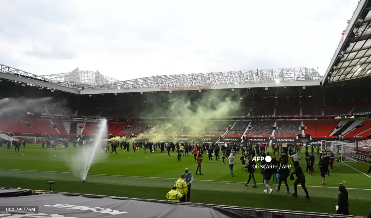 Hinchas Manchester United invaden Old Trafford
