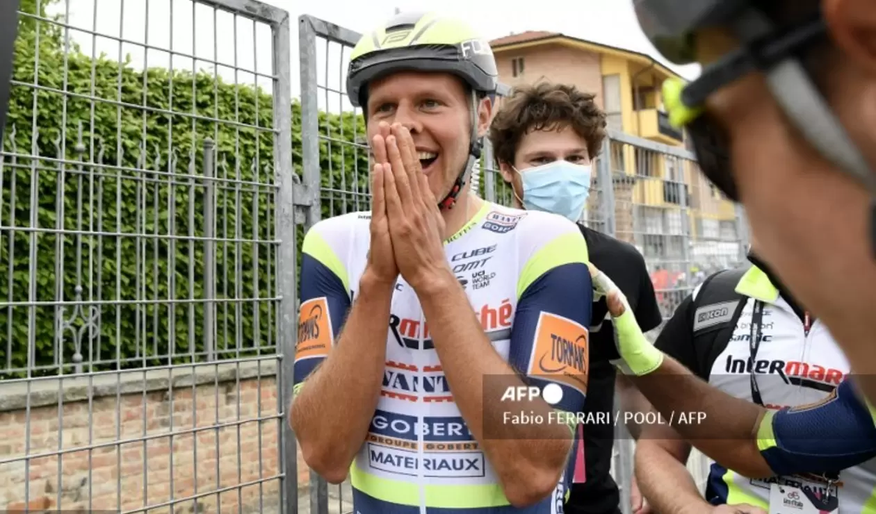 Van der Hoorn, ganador de la etapa 3 del Giro de Italia