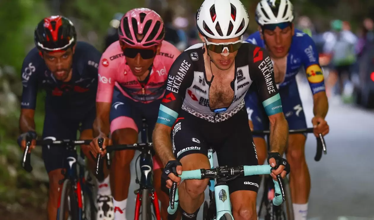 Egan Bernal, Giro de Italia 2021, Simon Yates