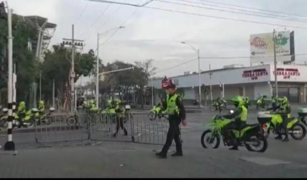 Disturbios en exteriores del estadio Romelio Martínez