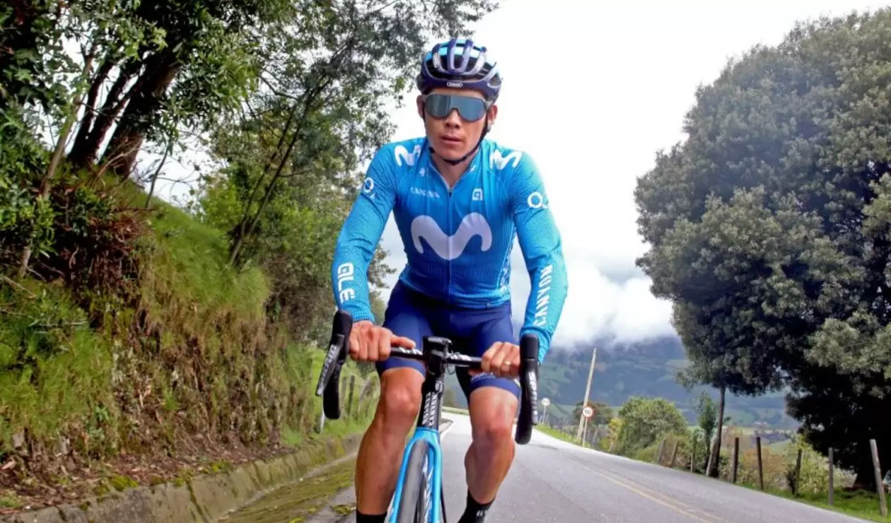 Superman Lopez, ciclista del Movistar en el Tour de Francia 2021