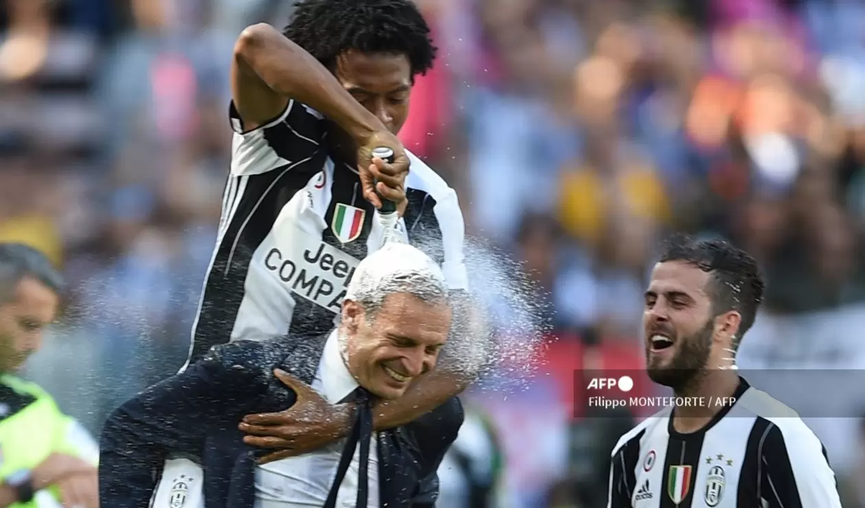 Cuadrado y Allegri en Juventus