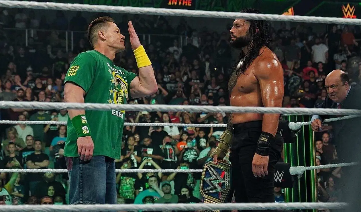 John Cena y Roman Reigns en WWE